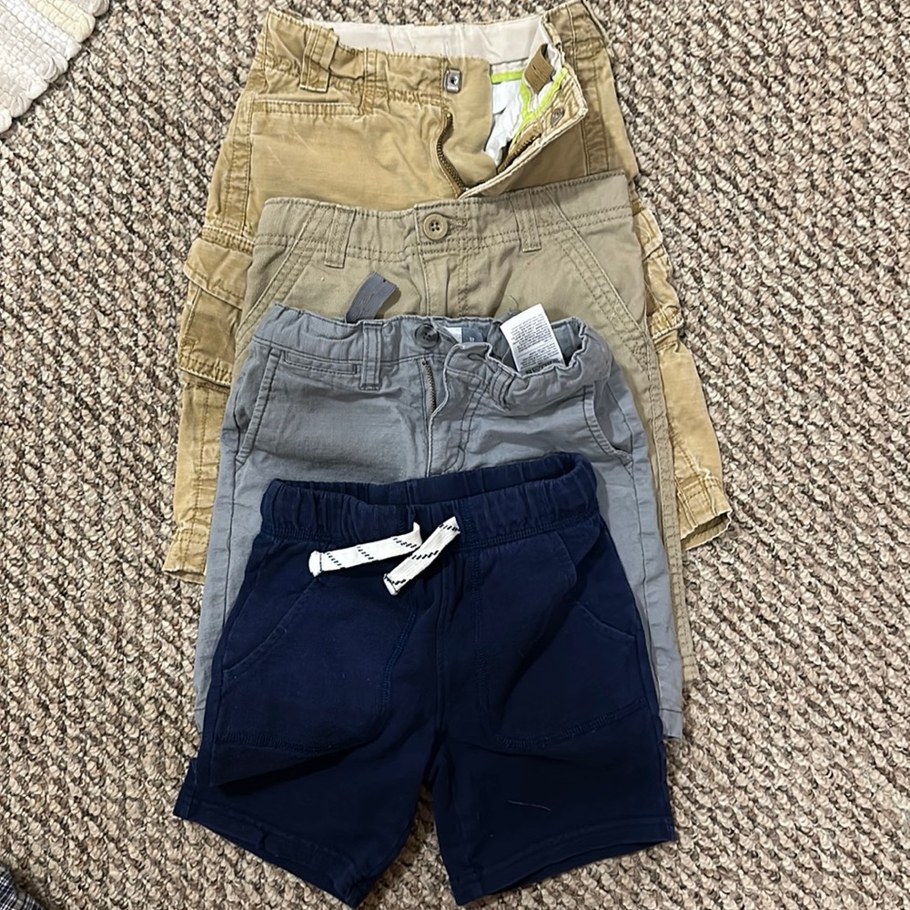 4 pairs of boys size 5T shorts.